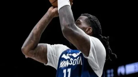 波英世预赛欧洲区第6轮战平：凯恩神球助波兰逼平莱万领衔英格兰